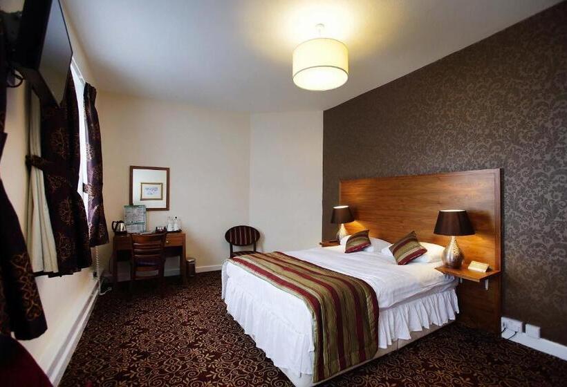Семейный Номер, The Three Tuns Hotel Wetherspoon