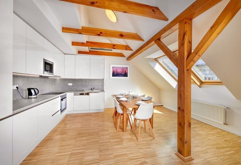 Apartamento Ático 2 Quartos, Downtown Suites Kodanská