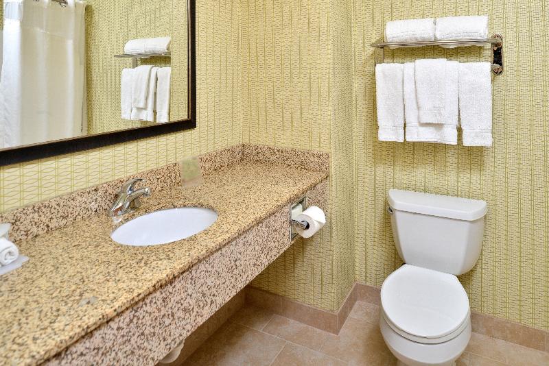 带大床的标准间, Holiday Inn Express Hotel & Suites Charlotte, An Ihg