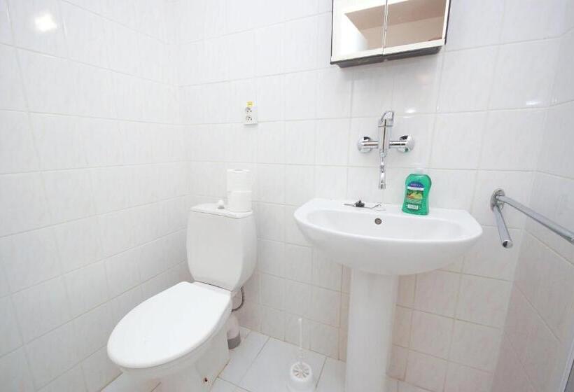 家庭间, Sport Hotel Gejzirpark