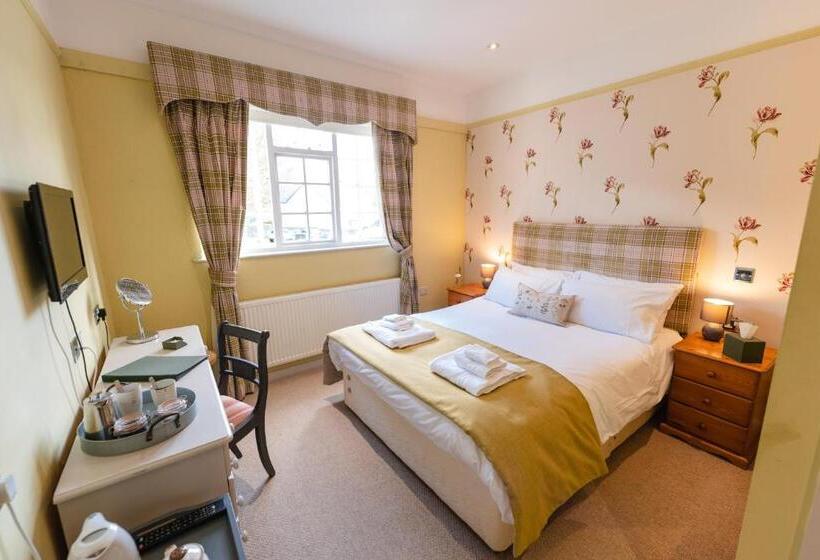 Номер Стандарт Плюс, Fox And Hounds Llancarfan