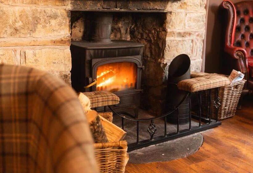 Номер Superior, Fox And Hounds Llancarfan
