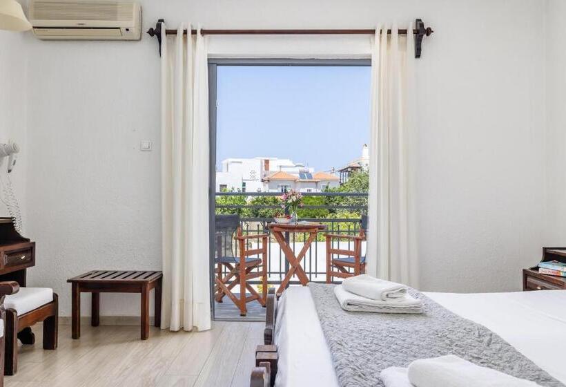 Family Suite, Amalia