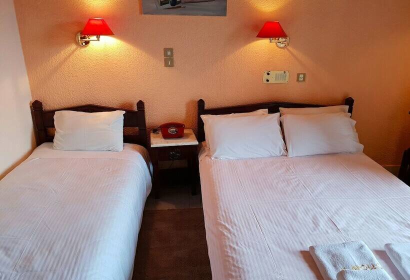 Triple Room Sea View, Apollo