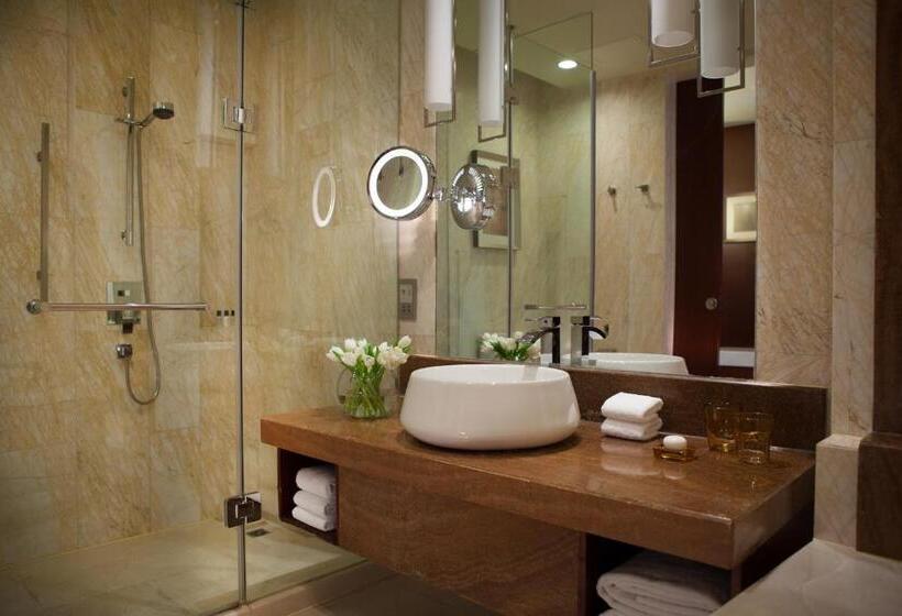 Номер Клуб Кровать Кинг, Renaissance Tianjin Lakeview
