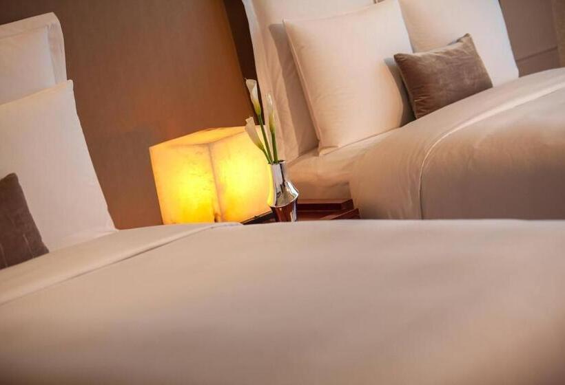 Номер Deluxe, Renaissance Tianjin Lakeview