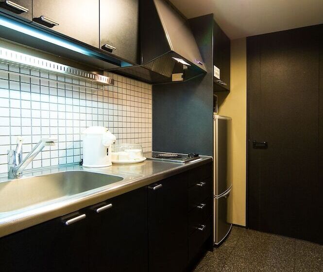 Номер Economy, The Residential Suites Fukuoka