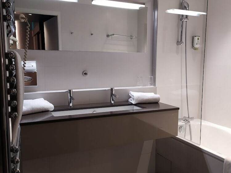 Полулюкс, Best Western Aquakub