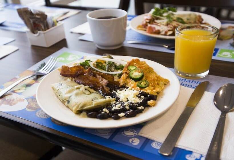 Номер Стандарт 2 Двуспальные Кровати, Holiday Inn Express Tuxtla Gutierrez La Marimba, An Ihg