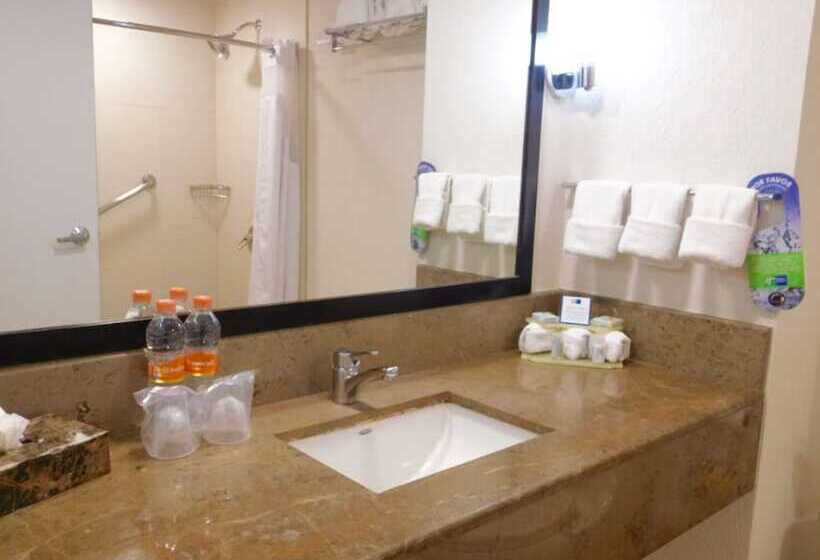Номер Стандарт 2 Двуспальные Кровати, Holiday Inn Express Tuxtla Gutierrez La Marimba, An Ihg