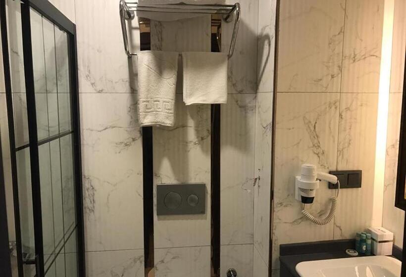 Quarto standard, Sette Serenity