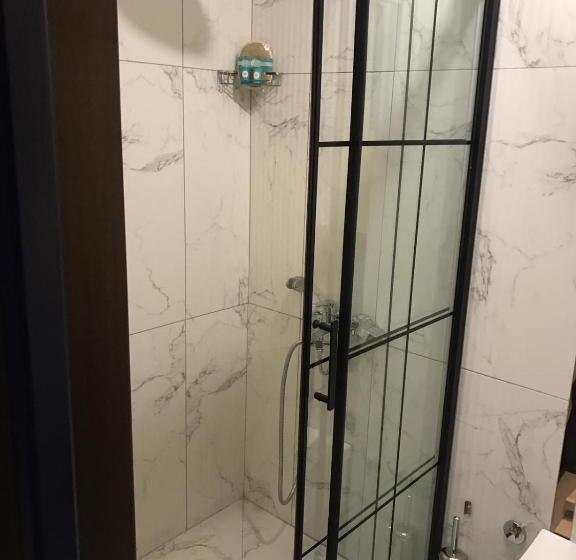 Quarto standard, Sette Serenity