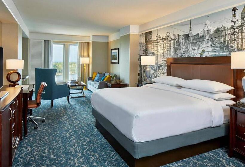 Полулюкс Кровать Кинг, Renaissance Montgomery Hotel & Spa At The Convention Center