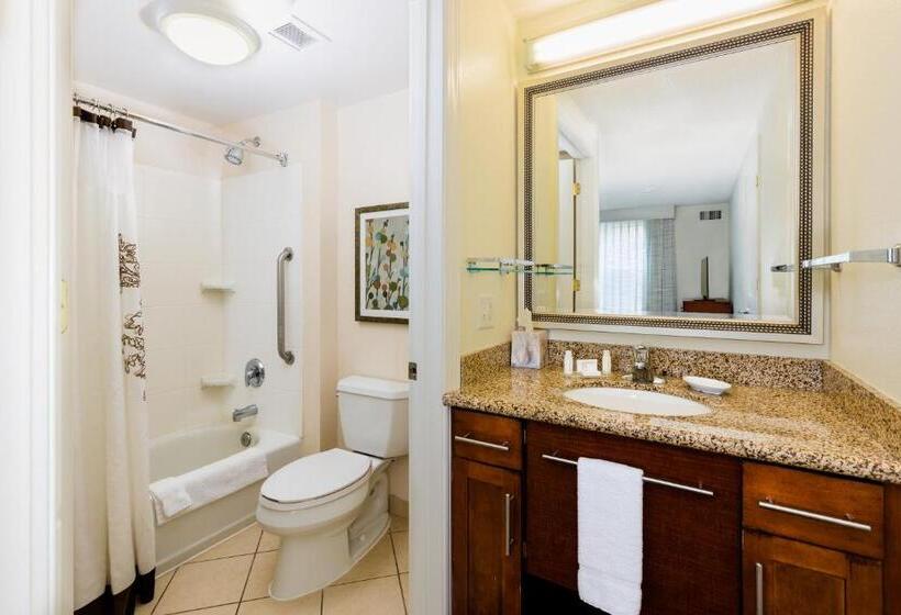 מיטת קינג בסוויטה, Residence Inn Florence