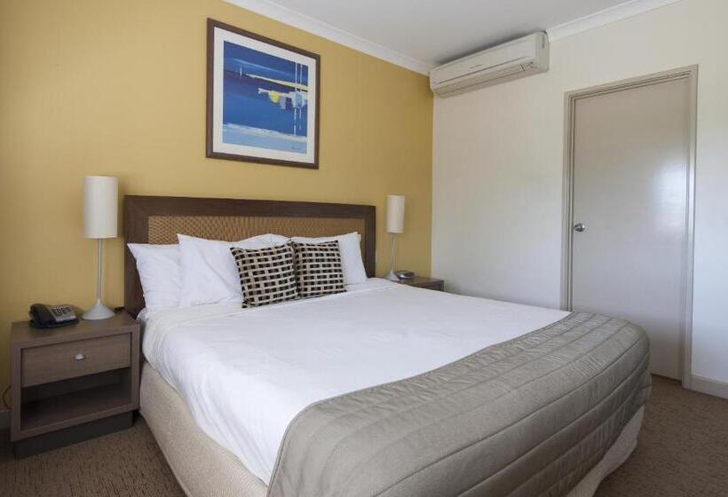 Апартаменты 2 Спальни, Mantra Geraldton