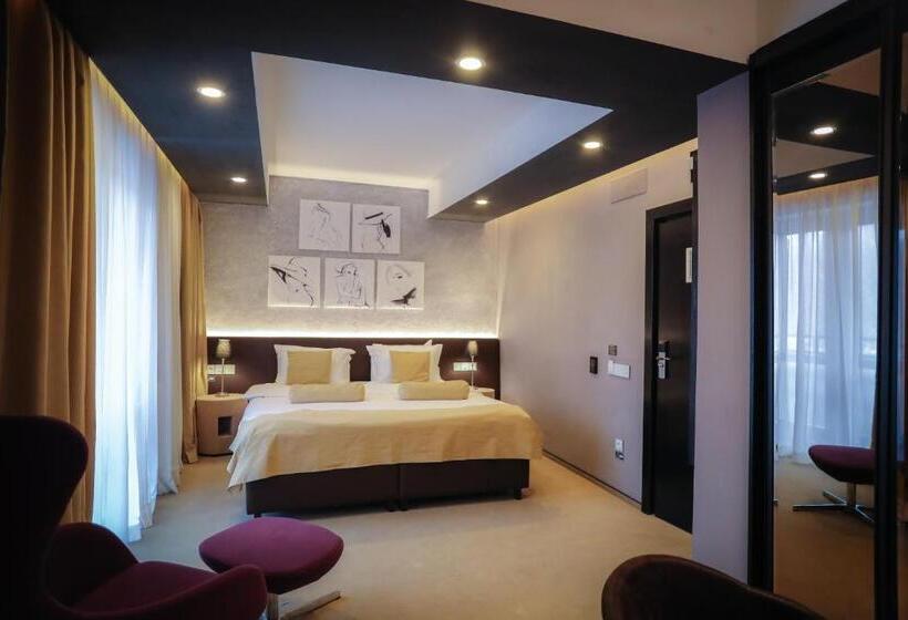 Quarto Deluxe com Sacada, Royal Boutique Hotel Poiana Brasov