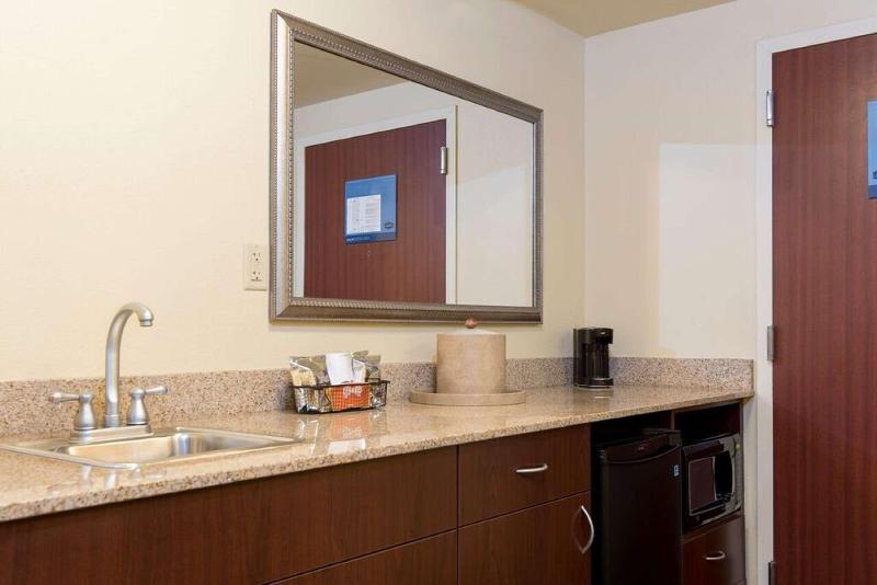 스탠다드 룸 킹사이즈 침대, Hampton Inn Schenectady Downtown