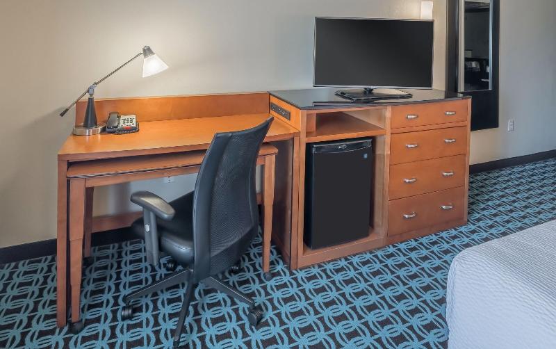 身障者適用スタンダードルーム, Holiday Inn Express Cloverdale   Greencastle, An Ihg