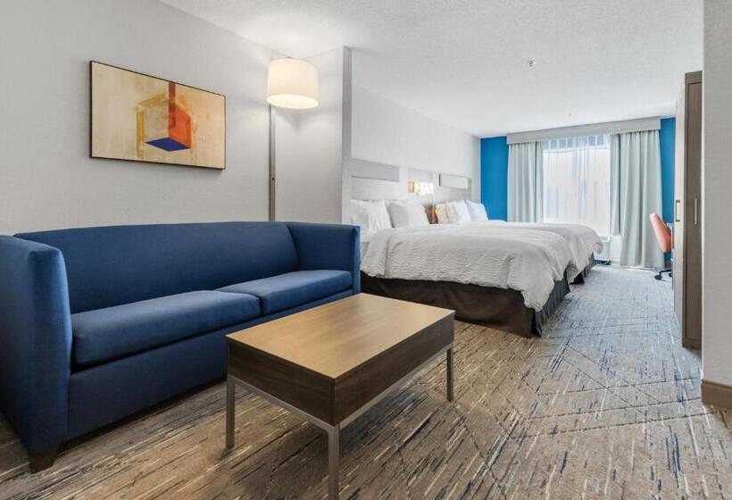 Люкс 2 Спальни, Holiday Inn Express & Suites Starkville By Ihg