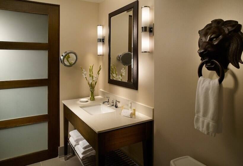 Номер Стандарт, Crowne Plaza Charleston, An Ihg