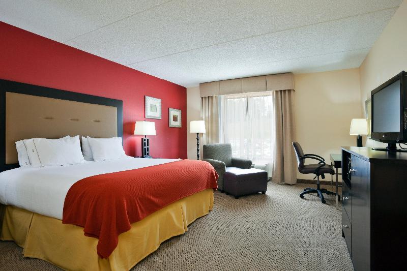 带大床的行政房间, Holiday Inn Express Hotel & Suites Kodak East Sevierville, An Ihg
