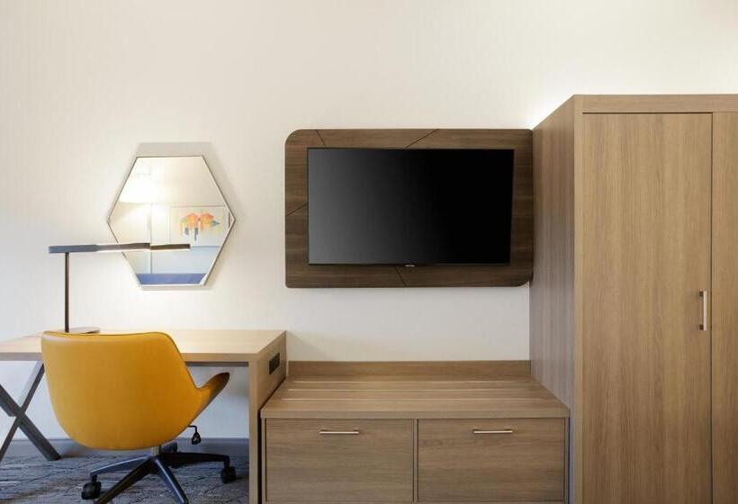 장애인을 위한 킹사이즈 침대 스탠다드 룸, Holiday Inn Express Hotel & Suites Van Wert, An Ihg