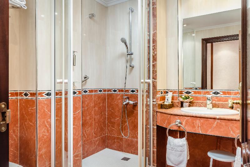 장애인을 위한 킹사이즈 침대 스탠다드 룸, Holiday Inn Express And Suites Helena, An Ihg