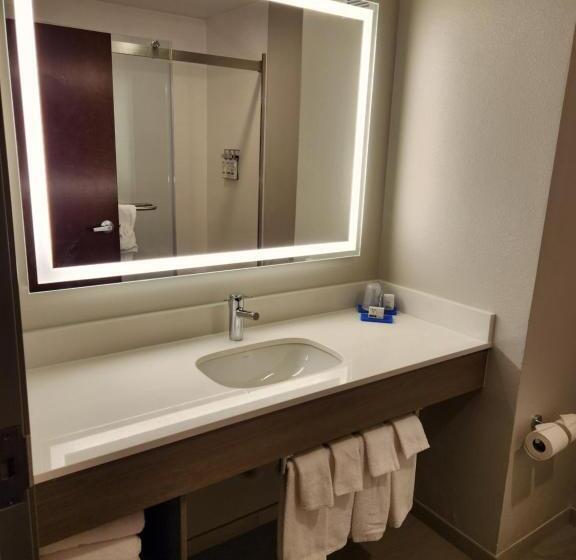 Люкс, Holiday Inn Express & Suites Perry, An Ihg