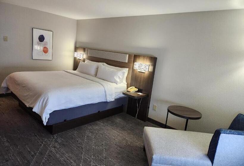 Номер Стандарт Адаптированный для Инвалидов, Holiday Inn Express & Suites Perry, An Ihg