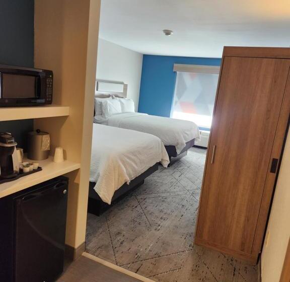 Люкс Кровать Квин, Holiday Inn Express & Suites Perry, An Ihg