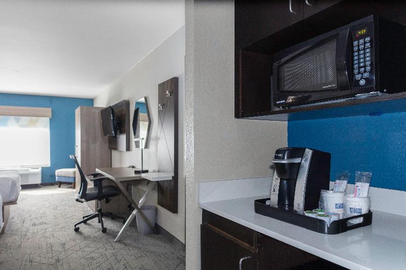 스위트 킹사이즈 침대, Holiday Inn Express & Suites Roanoke Rapids Se By Ihg