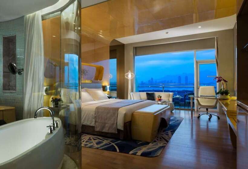Номер Deluxe с Видом, Wyndham Grand Qingdao