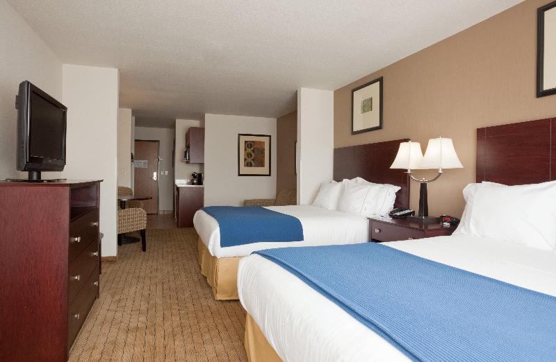 Люкс Повышенной Комфортности, Holiday Inn Express Hotel & Suites Antigo, An Ihg