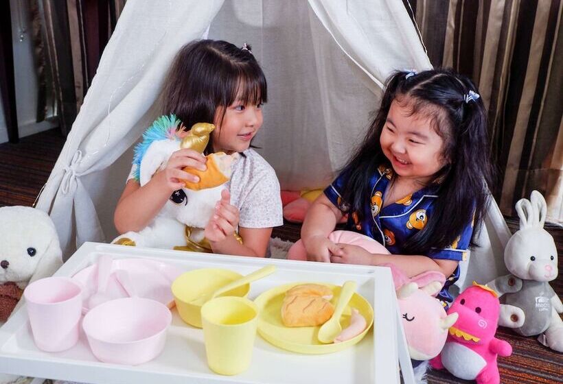 Люкс Ejecutiva 2 Спальни, Joy Nostalg Hotel & Suites Manila Managed By Accorhotels