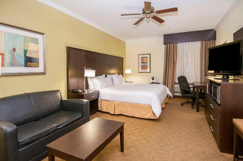 身障者適用キングサイズベッドルーム, Holiday Inn Express Hotel & Suites Houston North Intercontinental, An Ihg
