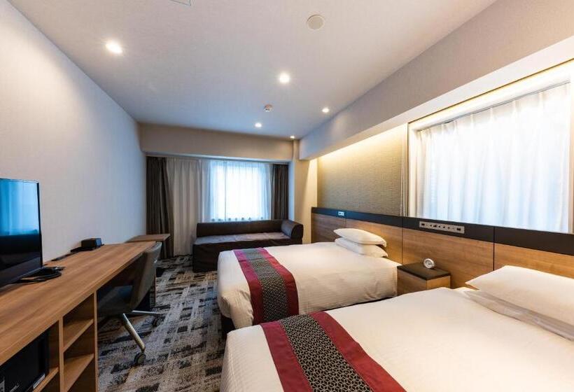 Номер Deluxe, Kazusaya