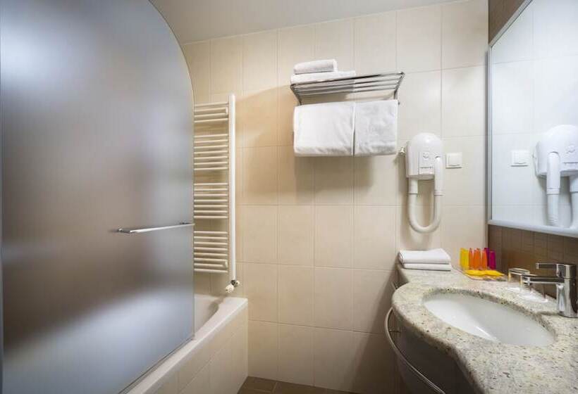 트리플 클래식 룸, Valamar Atrium Residence