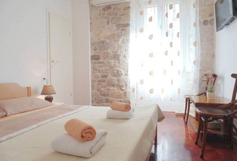 غرفة قياسية مطلّة علي الحديقة, Rooms And Apartments Djanovic