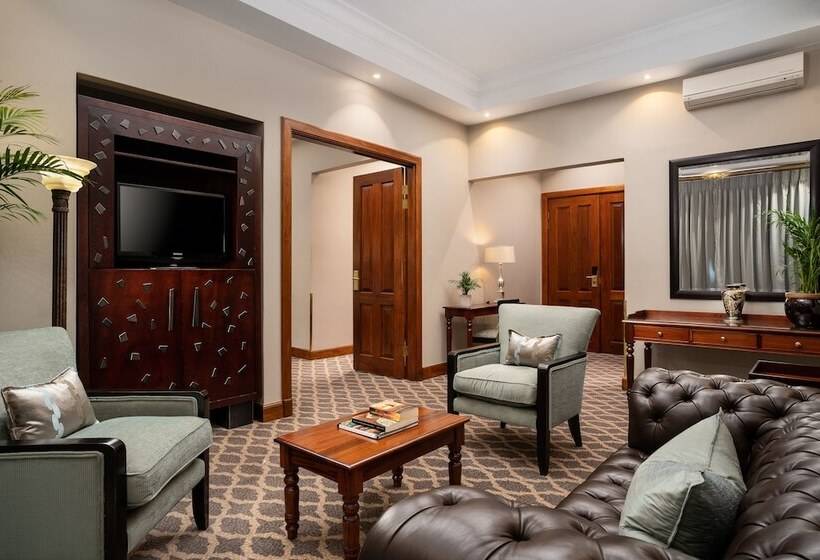 Люкс, Premier Hotel Quatermain