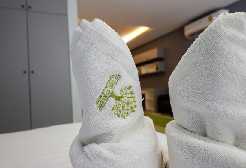 标准工作室, The Trees Club Resort