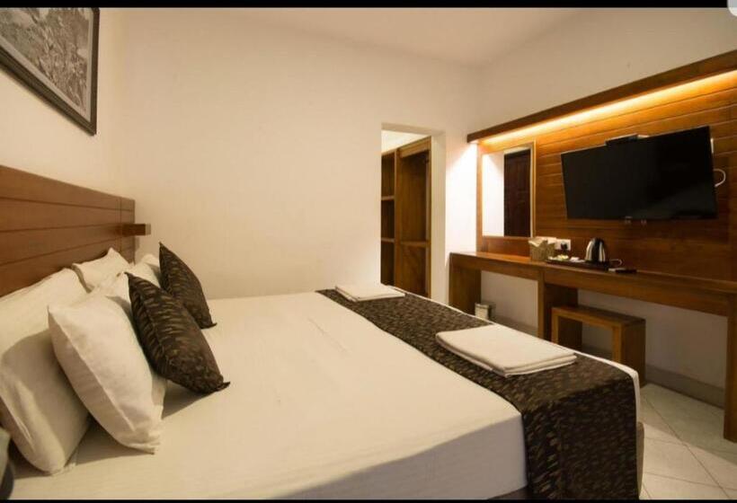 Deluxe Room, Kandyan View Holiday Bungalow   Free Pickup From Kandy City