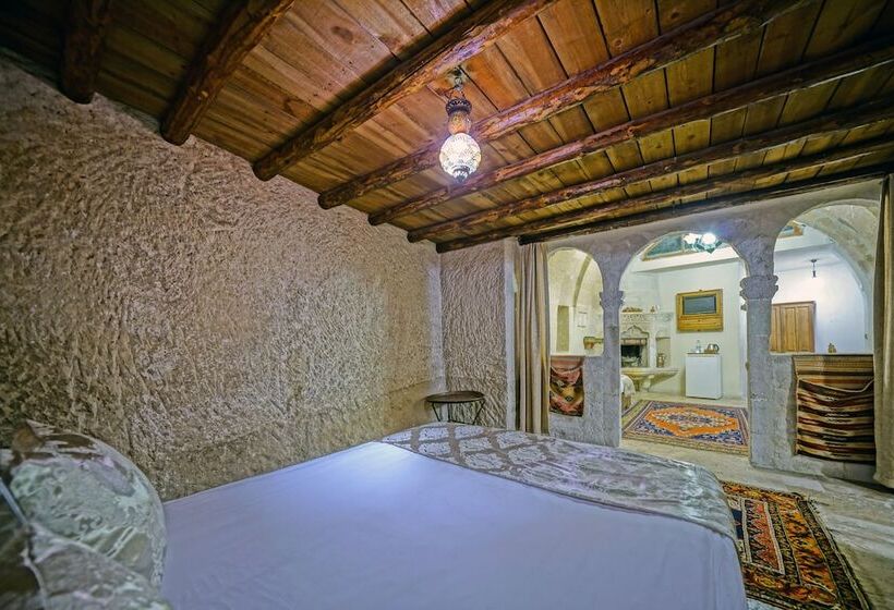 Четырехместный Номер Стандарт, Elysee Cave House