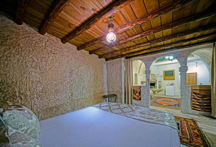 Четырехместный Номер Стандарт, Elysee Cave House