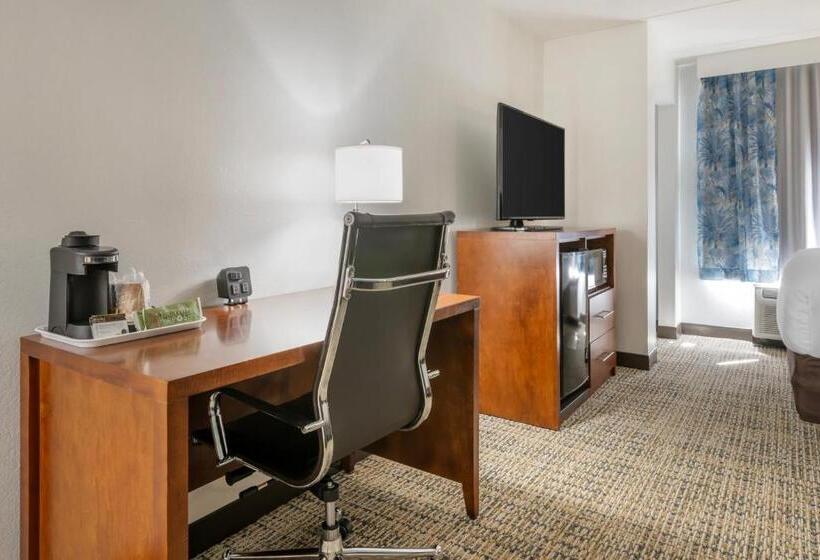 스위트 킹사이즈 침대, Surf And Sand Fernandina Beach At Amelia Island, Ascend Hotel Collection