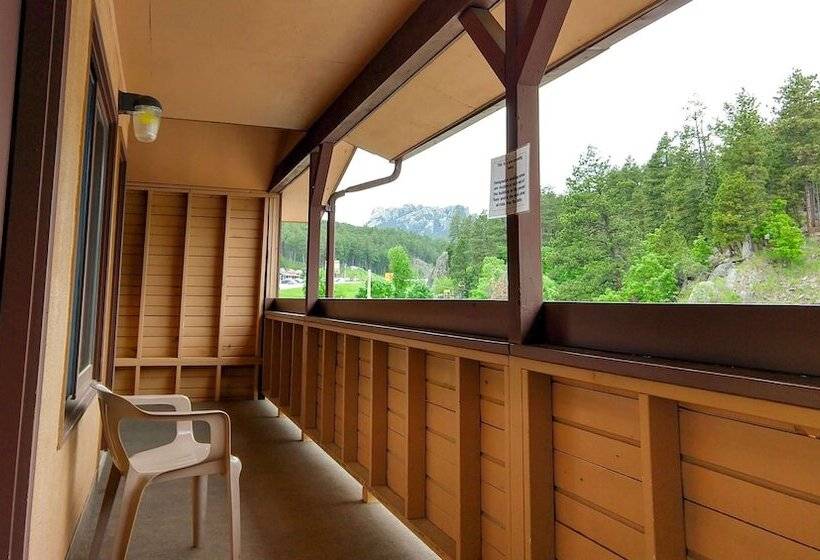 Номер Стандарт 2 Двуспальные Кровати, Magnuson Grand Rushmore View