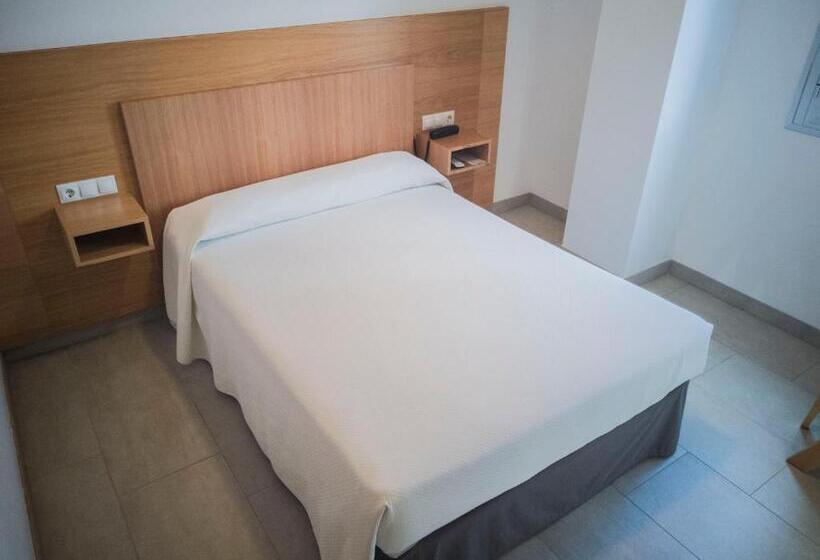اتاق استاندارد یک نفره, Abadi