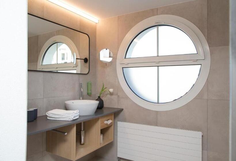 Полулюкс, Forum   Das Business & Lifestyle