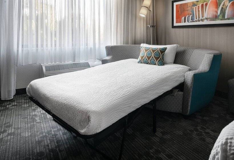 Полулюкс, Courtyard By Marriott Maui Kahului Airport