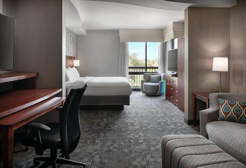 带大床的小型套房, Courtyard By Marriott Maui Kahului Airport