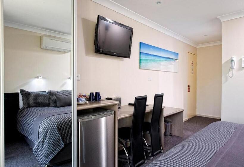 Номер Стандарт с Гидромассажем, Dolphin Shores